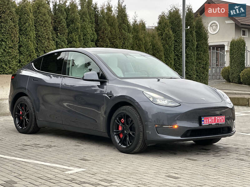Внедорожник / Кроссовер Tesla Model Y 2023 в Ровно