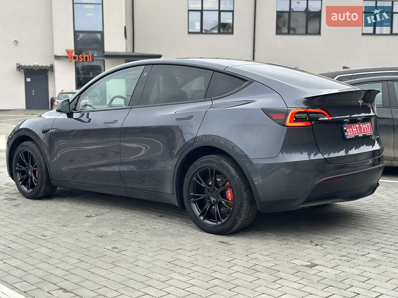 Внедорожник / Кроссовер Tesla Model Y 2023 в Ровно