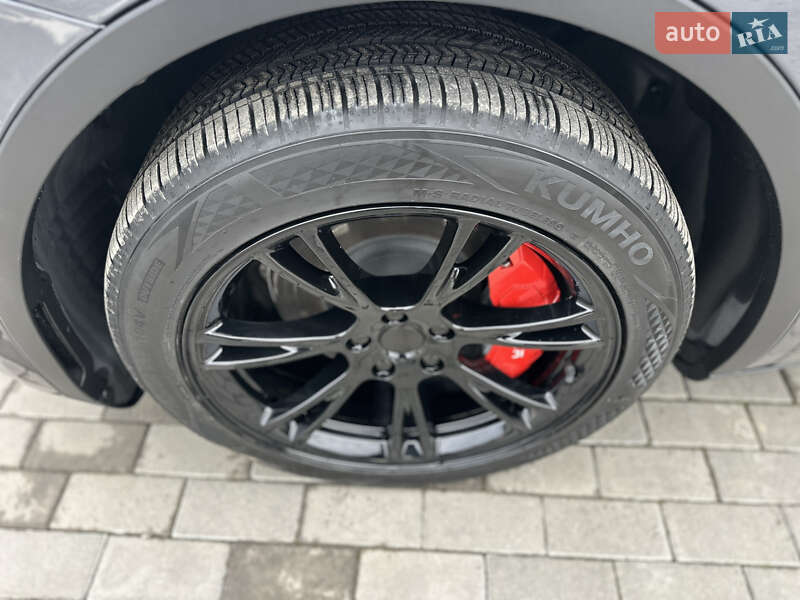 Внедорожник / Кроссовер Tesla Model Y 2023 в Ровно