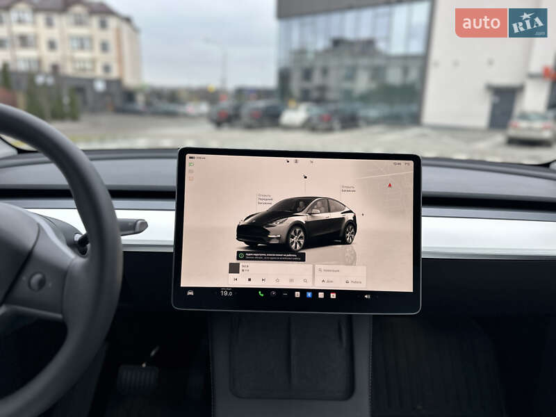 Внедорожник / Кроссовер Tesla Model Y 2023 в Ровно