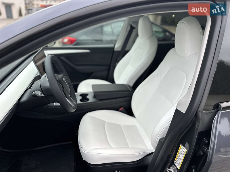 Внедорожник / Кроссовер Tesla Model Y 2023 в Ровно