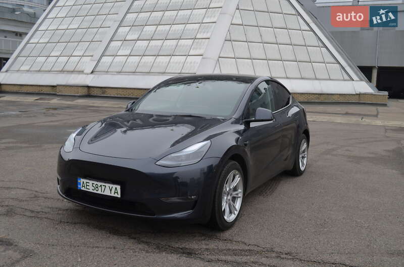 Позашляховик / Кросовер Tesla Model Y 2024 в Дніпрі фото 2 Позашляховик / Кросовер Tesla Model Y 2024 в Дніпрі