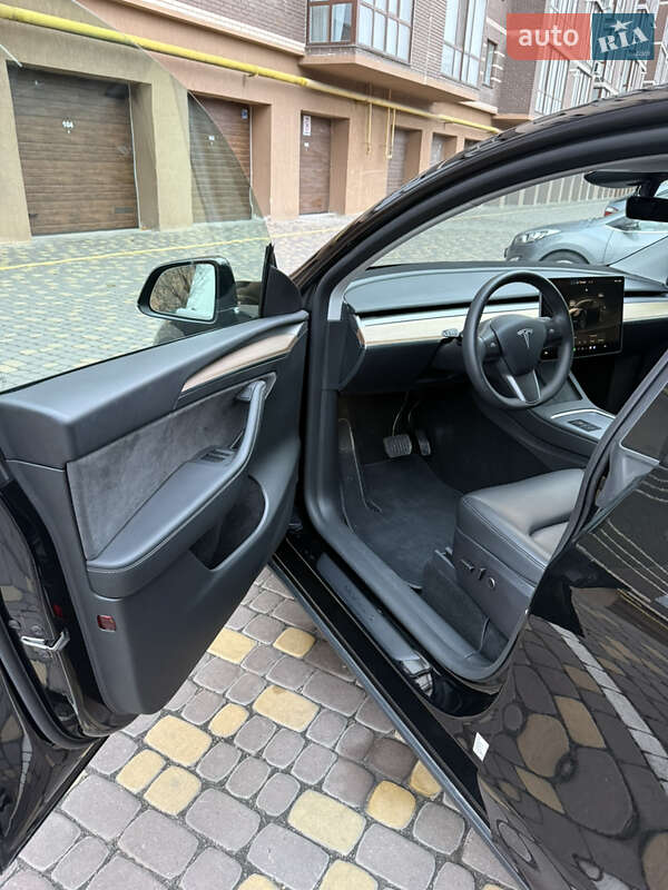 Внедорожник / Кроссовер Tesla Model Y 2024 в Виннице