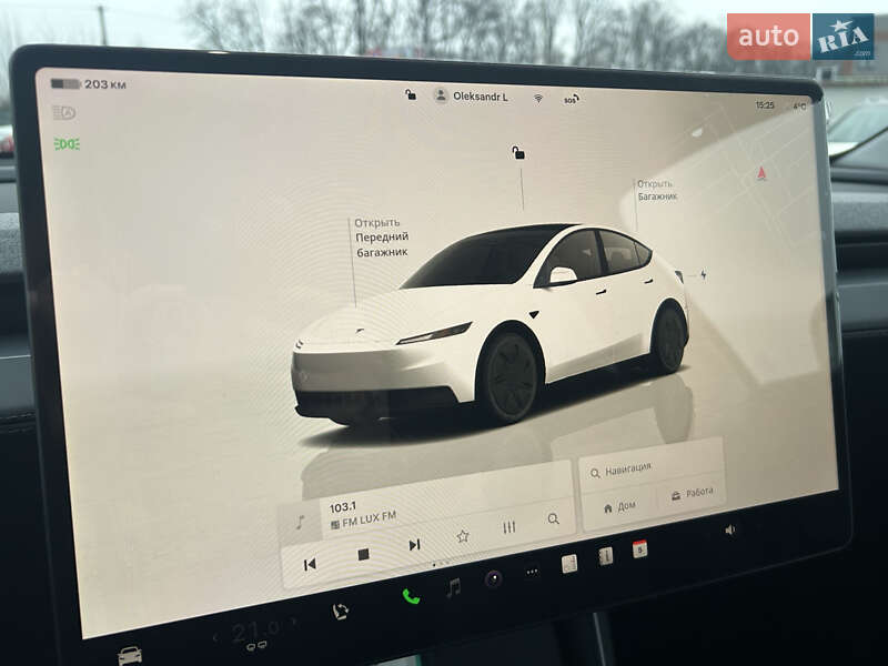Внедорожник / Кроссовер Tesla Model Y 2025 в Киеве