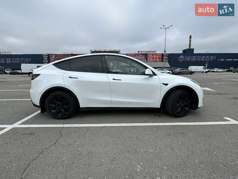 Внедорожник / Кроссовер Tesla Model Y 2022 в Киеве