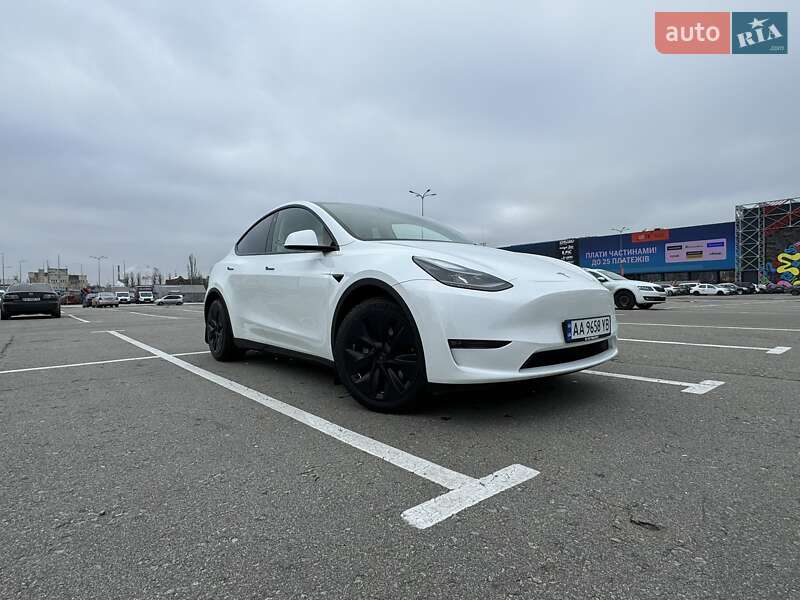 Внедорожник / Кроссовер Tesla Model Y 2022 в Киеве