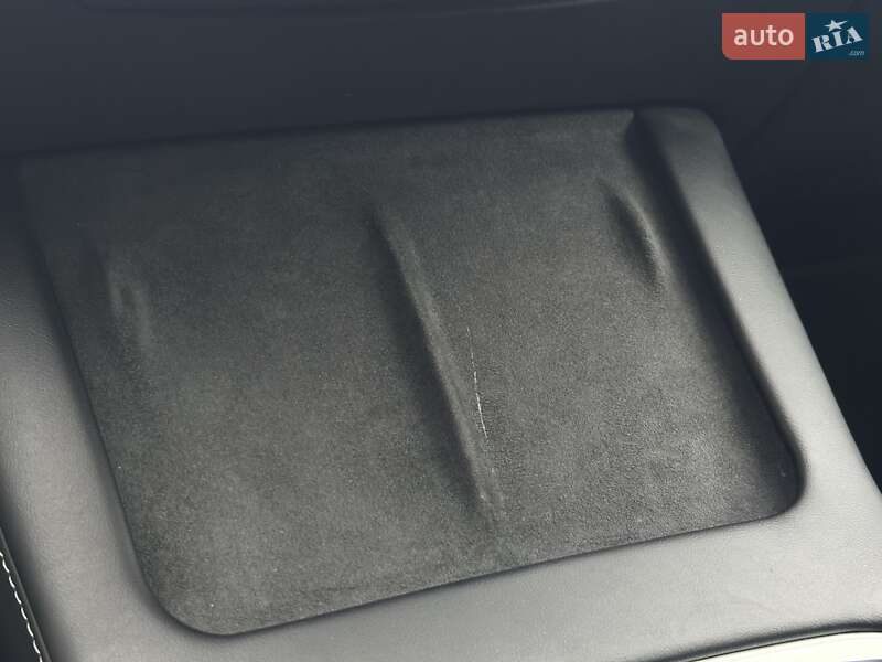 Внедорожник / Кроссовер Tesla Model Y 2023 в Львове