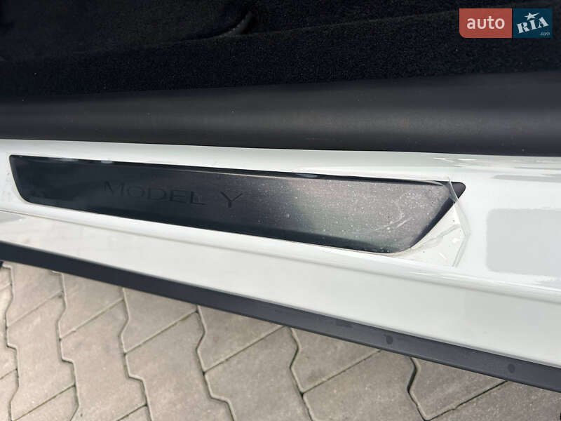 Внедорожник / Кроссовер Tesla Model Y 2025 в Киеве фото 9 Внедорожник / Кроссовер Tesla Model Y 2025 в Киеве