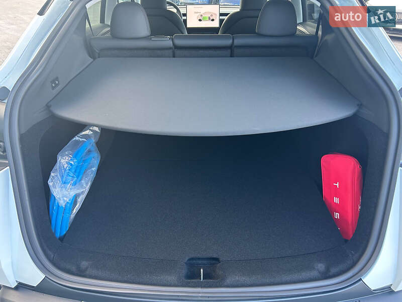 Внедорожник / Кроссовер Tesla Model Y 2025 в Киеве фото 25 Внедорожник / Кроссовер Tesla Model Y 2025 в Киеве