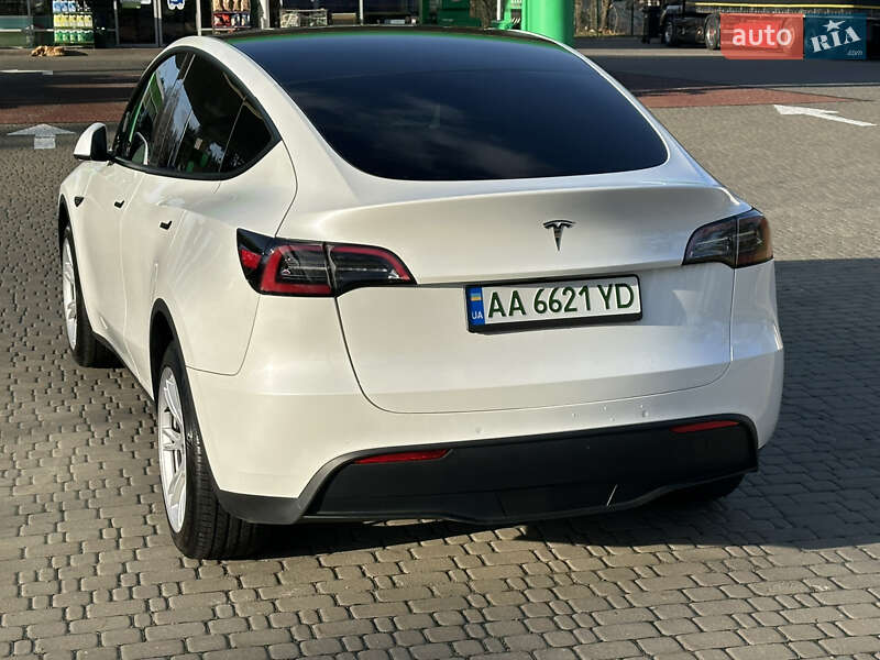 Внедорожник / Кроссовер Tesla Model Y 2022 в Киеве