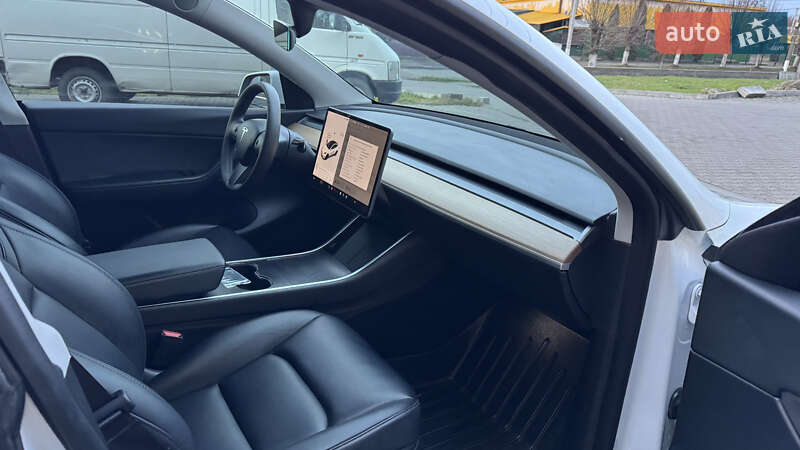 Внедорожник / Кроссовер Tesla Model Y 2020 в Луцке