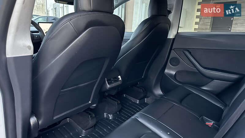 Внедорожник / Кроссовер Tesla Model Y 2020 в Луцке