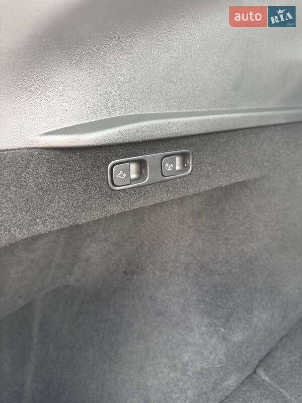 Внедорожник / Кроссовер Tesla Model Y 2022 в Луцке фото 37 Внедорожник / Кроссовер Tesla Model Y 2022 в Луцке