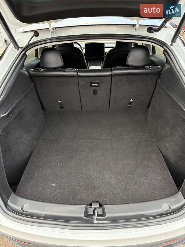 Внедорожник / Кроссовер Tesla Model Y 2022 в Луцке фото 35 Внедорожник / Кроссовер Tesla Model Y 2022 в Луцке