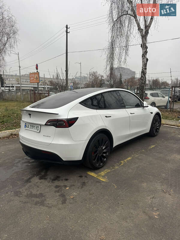 Внедорожник / Кроссовер Tesla Model Y 2022 в Киеве фото 6 Внедорожник / Кроссовер Tesla Model Y 2022 в Киеве