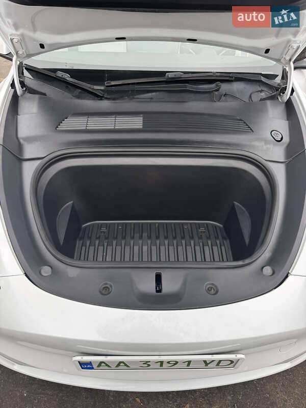 Внедорожник / Кроссовер Tesla Model Y 2022 в Киеве фото 15 Внедорожник / Кроссовер Tesla Model Y 2022 в Киеве