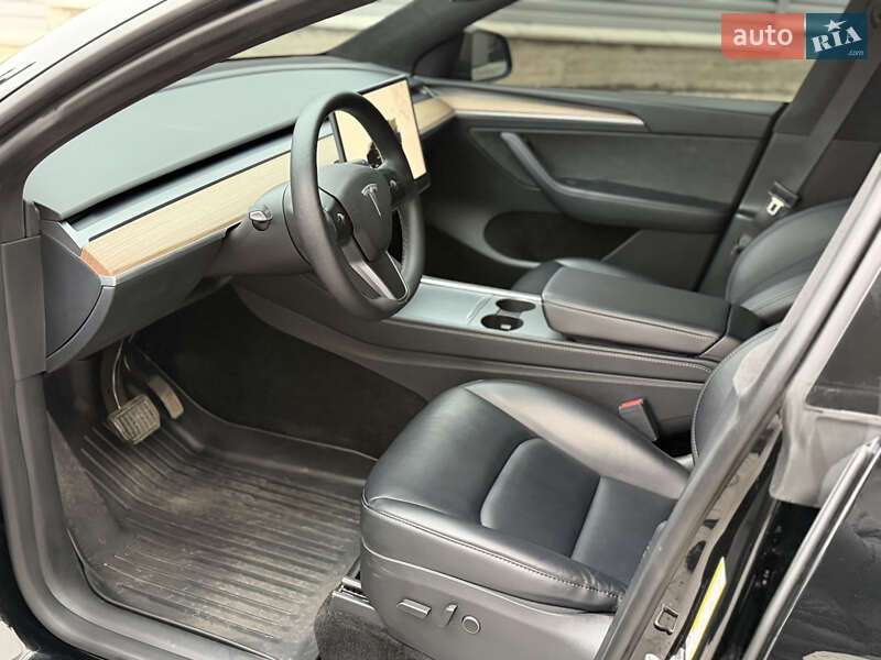 Внедорожник / Кроссовер Tesla Model Y 2023 в Виннице