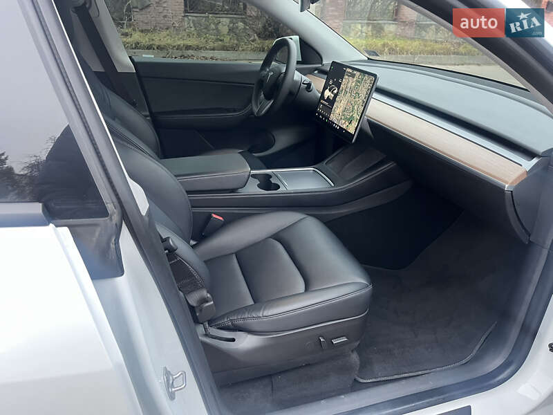 Внедорожник / Кроссовер Tesla Model Y 2021 в Львове фото 18 Внедорожник / Кроссовер Tesla Model Y 2021 в Львове