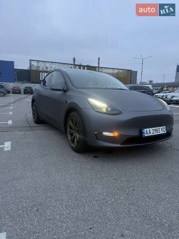 Внедорожник / Кроссовер Tesla Model Y 2022 в Киеве