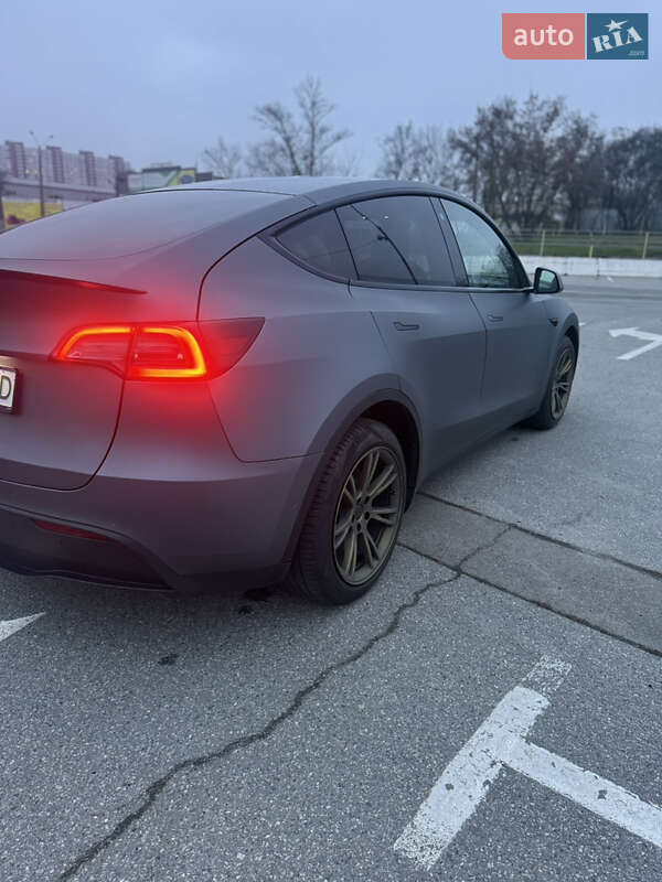 Внедорожник / Кроссовер Tesla Model Y 2022 в Киеве