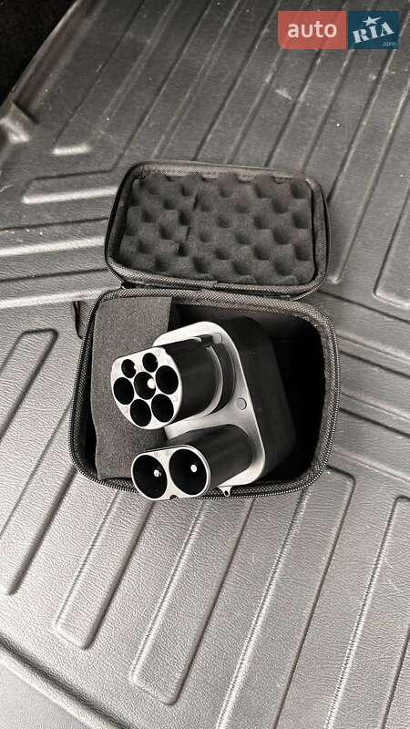 Внедорожник / Кроссовер Tesla Model Y 2021 в Бородянке