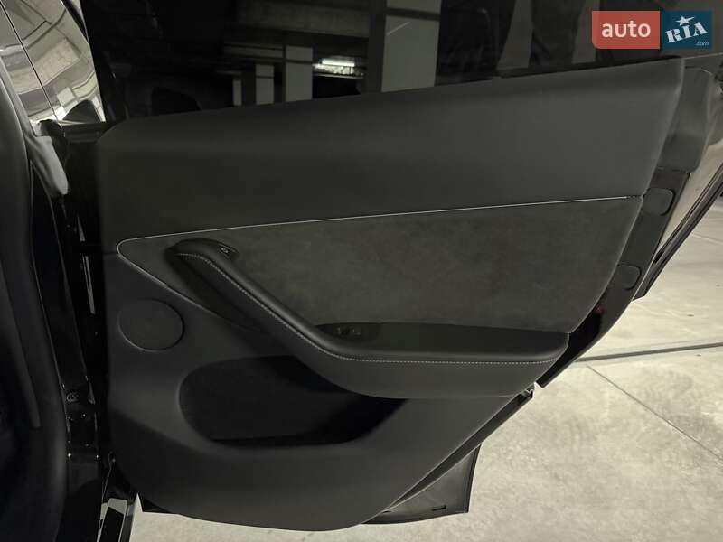 Внедорожник / Кроссовер Tesla Model Y 2023 в Днепре фото 28 Внедорожник / Кроссовер Tesla Model Y 2023 в Днепре