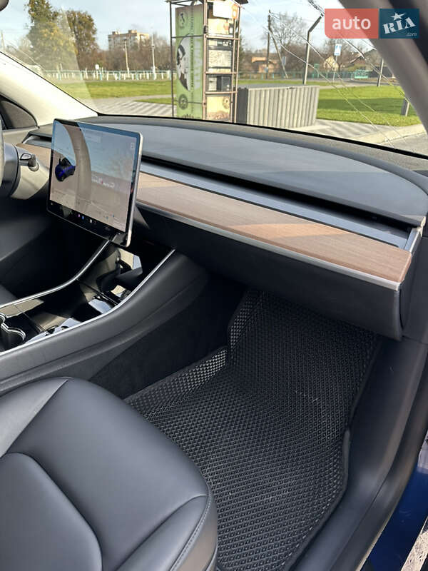 Внедорожник / Кроссовер Tesla Model Y 2020 в Лубнах