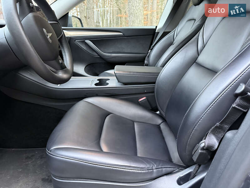 Внедорожник / Кроссовер Tesla Model Y 2023 в Львове