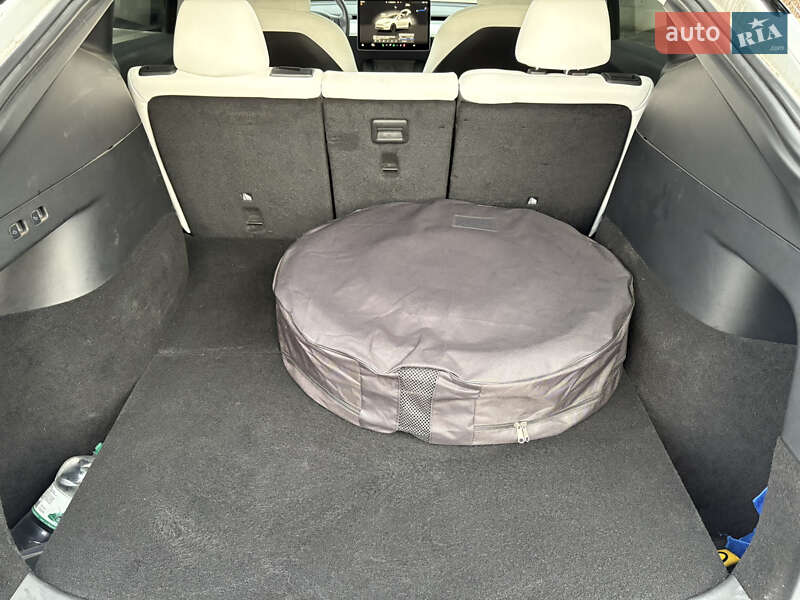 Внедорожник / Кроссовер Tesla Model Y 2022 в Киеве фото 13 Внедорожник / Кроссовер Tesla Model Y 2022 в Киеве