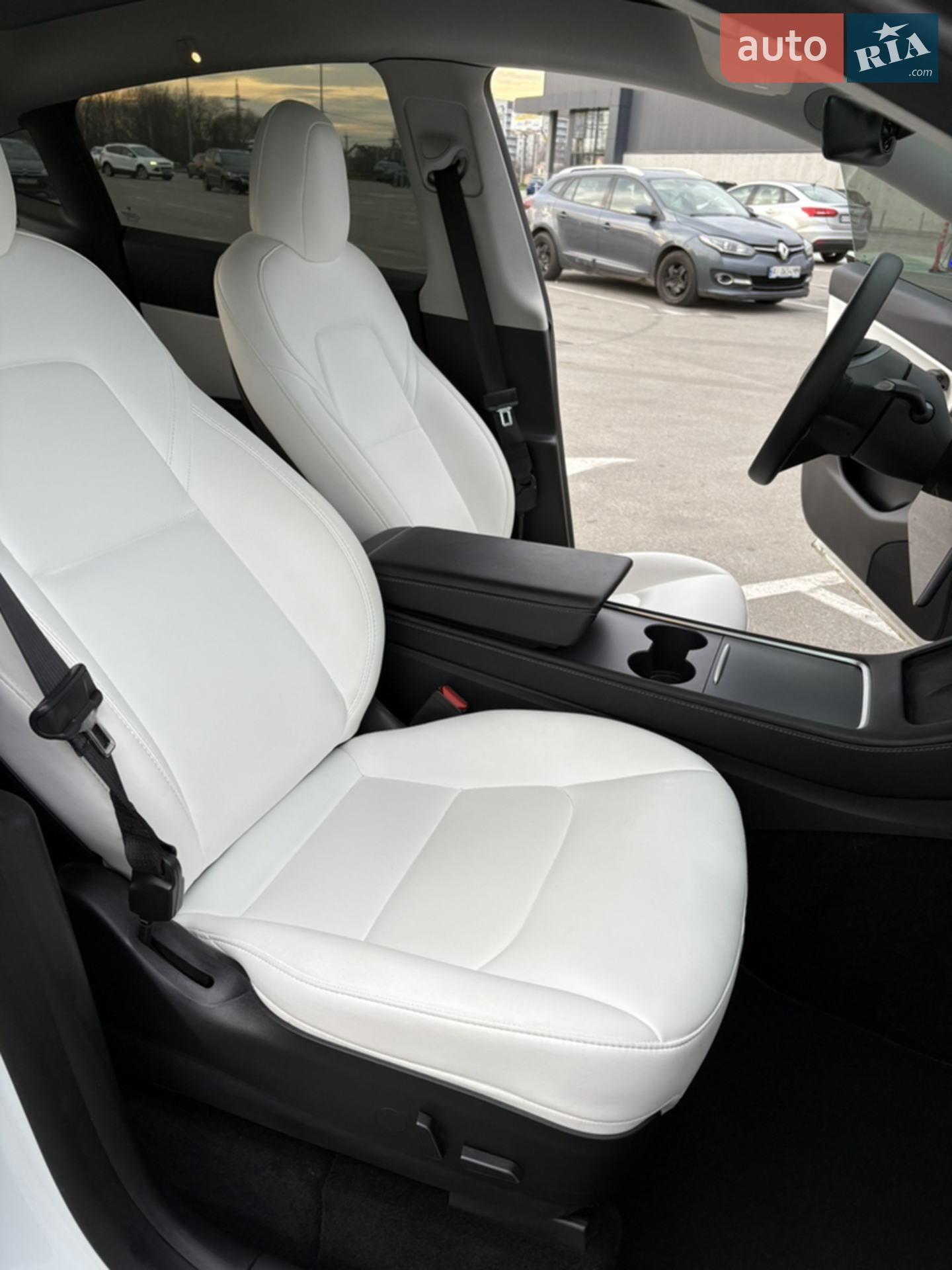 2022 Tesla Model Y - мініатюра 17