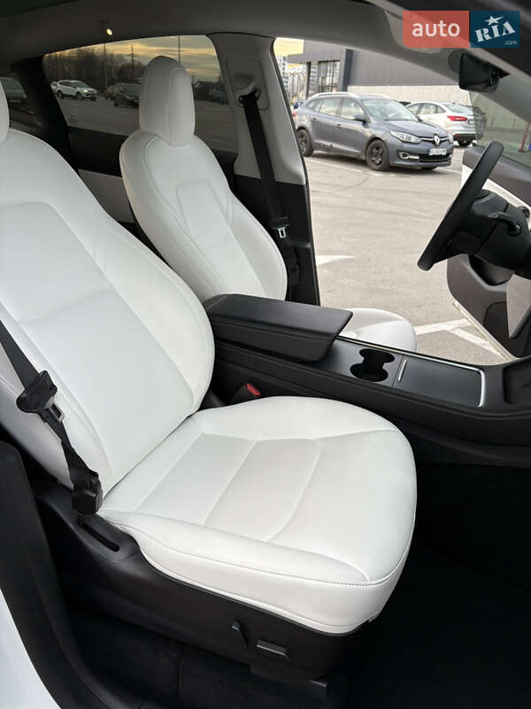 Внедорожник / Кроссовер Tesla Model Y 2022 в Киеве фото 17 Внедорожник / Кроссовер Tesla Model Y 2022 в Киеве