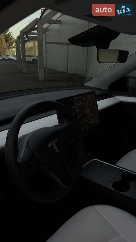 Внедорожник / Кроссовер Tesla Model Y 2024 в Львове фото 6 Внедорожник / Кроссовер Tesla Model Y 2024 в Львове