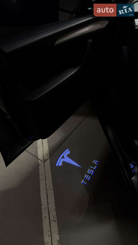 Внедорожник / Кроссовер Tesla Model Y 2024 в Львове фото 10 Внедорожник / Кроссовер Tesla Model Y 2024 в Львове