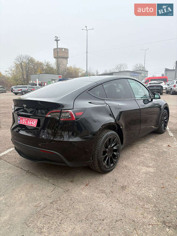 Внедорожник / Кроссовер Tesla Model Y 2023 в Ровно