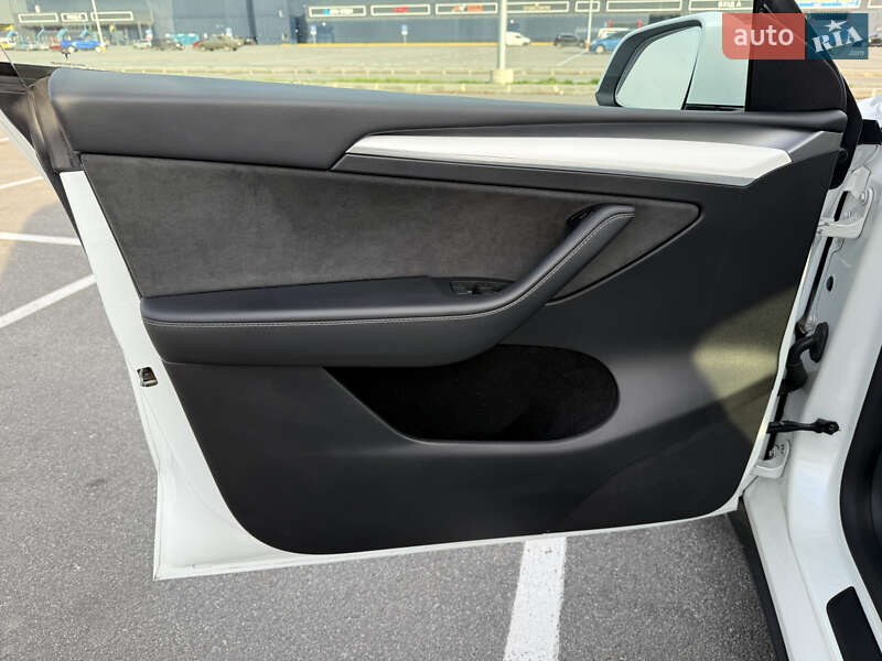 Внедорожник / Кроссовер Tesla Model Y 2023 в Днепре фото 21 Внедорожник / Кроссовер Tesla Model Y 2023 в Днепре