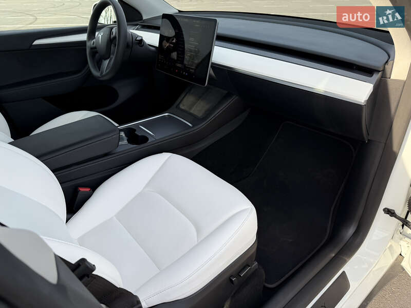 Внедорожник / Кроссовер Tesla Model Y 2023 в Днепре фото 39 Внедорожник / Кроссовер Tesla Model Y 2023 в Днепре