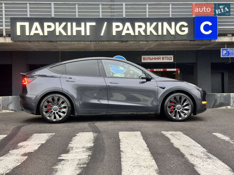 Tesla Model Y 2024 Tesla Model Y 2024