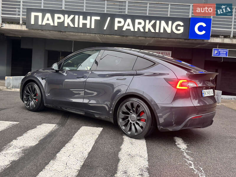 Внедорожник / Кроссовер Tesla Model Y 2024 в Киеве фото 11 Внедорожник / Кроссовер Tesla Model Y 2024 в Киеве
