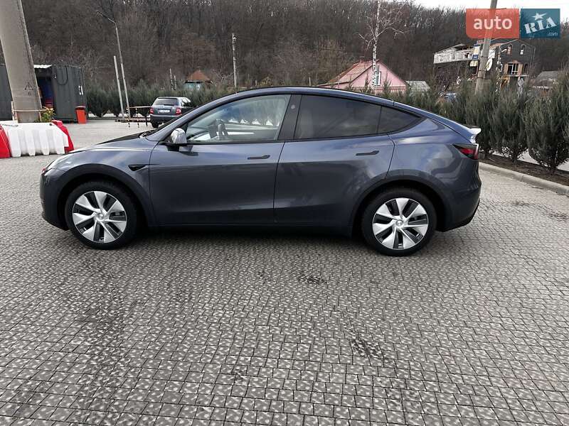 Внедорожник / Кроссовер Tesla Model Y 2023 в Полтаве фото 5 Внедорожник / Кроссовер Tesla Model Y 2023 в Полтаве