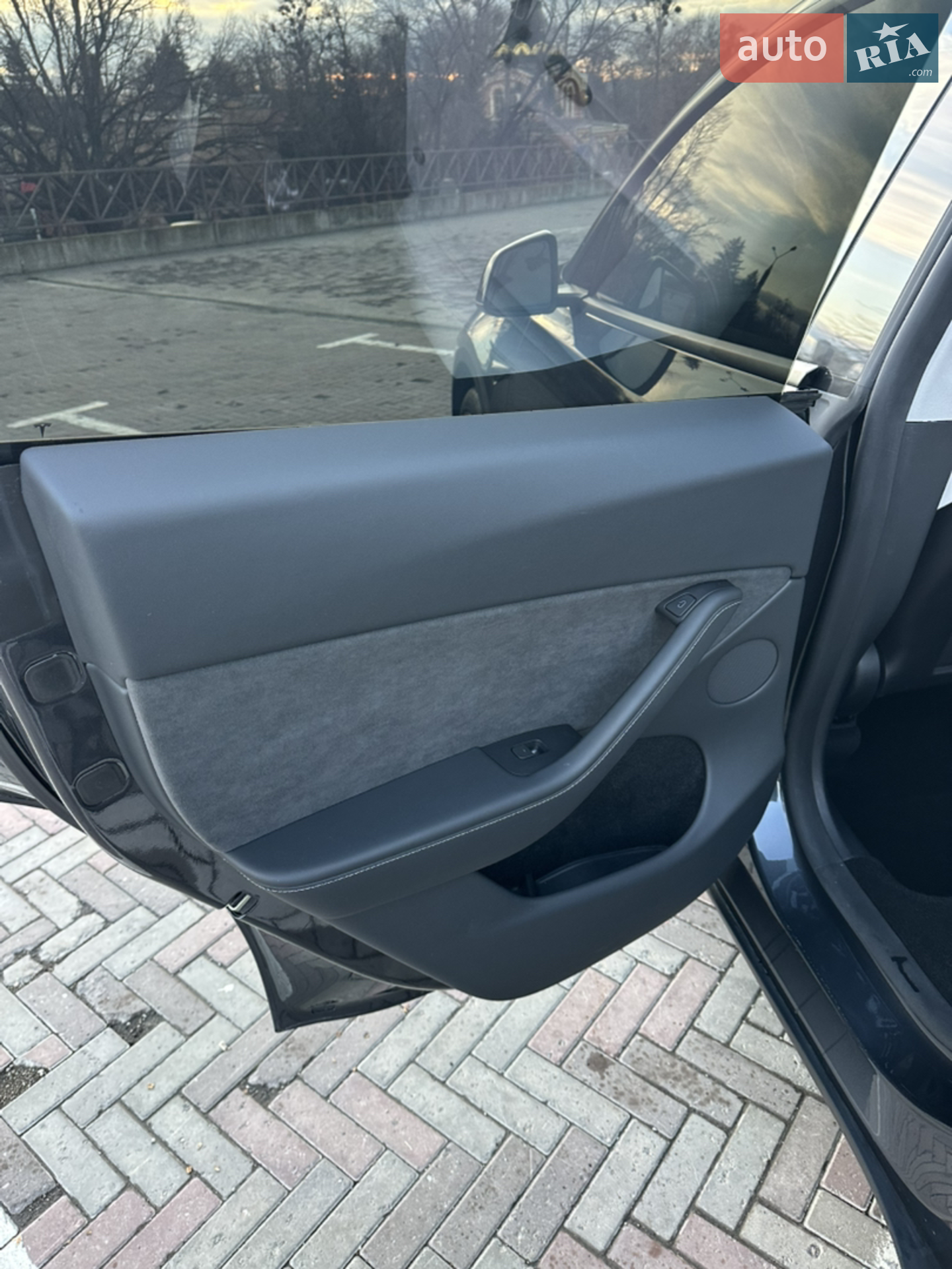 2024 Tesla Model Y - мініатюра 21