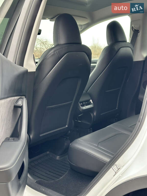 Внедорожник / Кроссовер Tesla Model Y 2023 в Софиевской Борщаговке фото 14 Внедорожник / Кроссовер Tesla Model Y 2023 в Софиевской Борщаговке