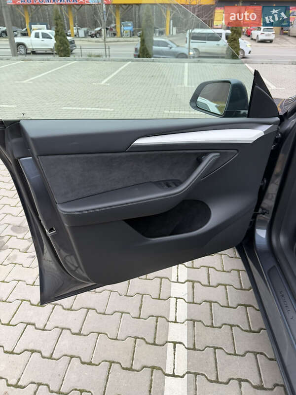 Внедорожник / Кроссовер Tesla Model Y 2023 в Тернополе фото 17 Внедорожник / Кроссовер Tesla Model Y 2023 в Тернополе
