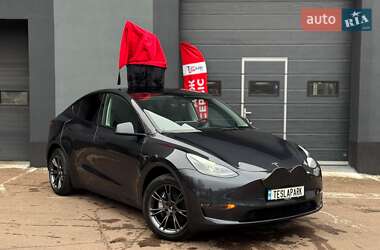 Внедорожник / Кроссовер Tesla Model Y 2024 в Киеве