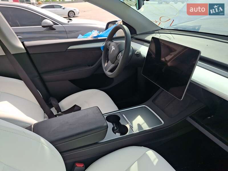 Внедорожник / Кроссовер Tesla Model Y 2024 в Луцке фото 11 Внедорожник / Кроссовер Tesla Model Y 2024 в Луцке