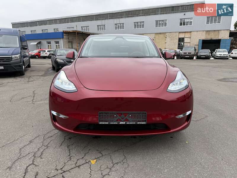 Внедорожник / Кроссовер Tesla Model Y 2024 в Киеве