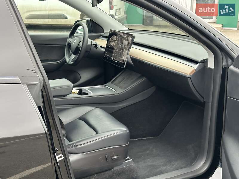 Внедорожник / Кроссовер Tesla Model Y 2021 в Киеве фото 25 Внедорожник / Кроссовер Tesla Model Y 2021 в Киеве