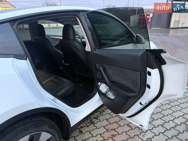 Внедорожник / Кроссовер Tesla Model Y 2023 в Снятине