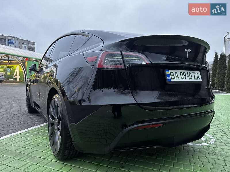 Внедорожник / Кроссовер Tesla Model Y 2022 в Киеве