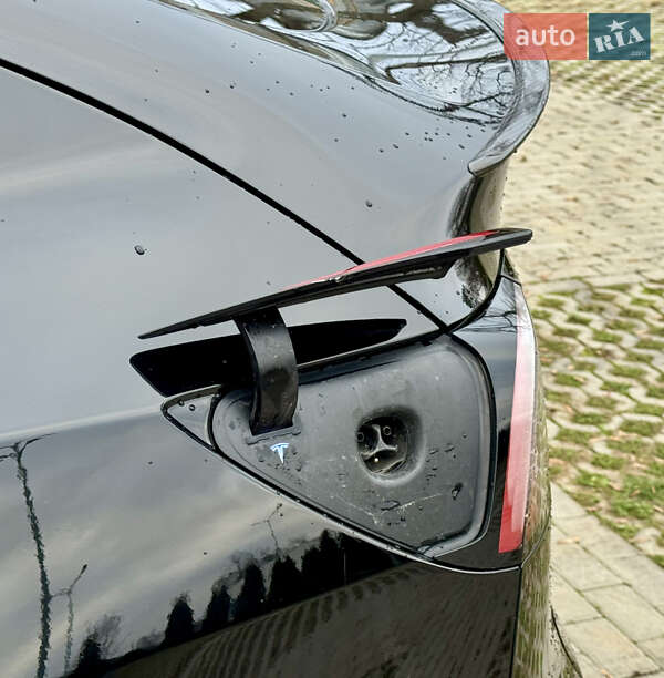 Внедорожник / Кроссовер Tesla Model Y 2023 в Харькове