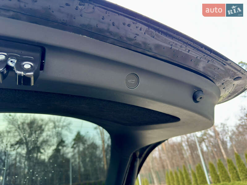 Внедорожник / Кроссовер Tesla Model Y 2023 в Харькове